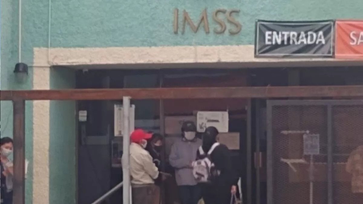 Asaltan Farmacia Del Imss En San Pedro Cholula