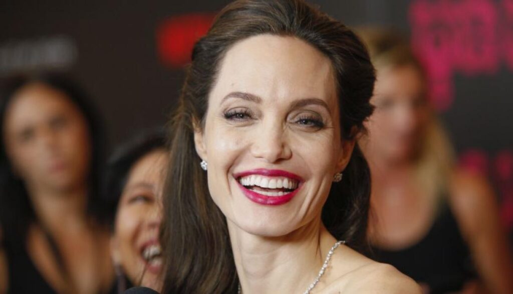 Salma Hayek y Angelina Jolie pasean en Veracruz en helicóptero del gobierno