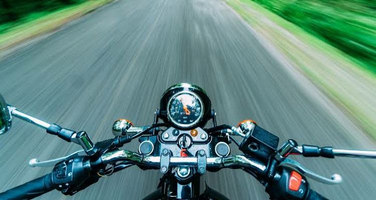 El motociclista fue acribillado mientras viajaba en Izúcar de Matamoros, Puebla