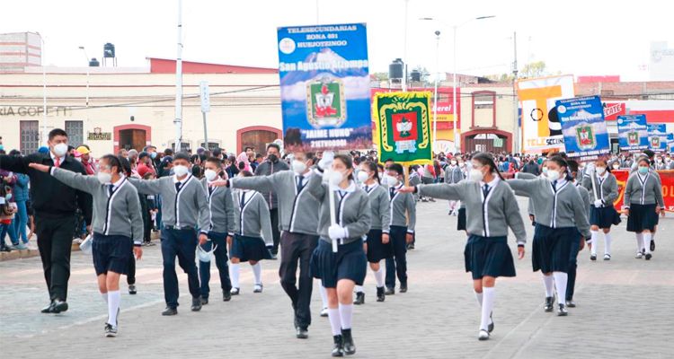 Huejotzingo conmemora con desfile la Independencia de México