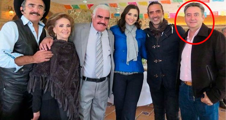 Vicente Fernández y su familia