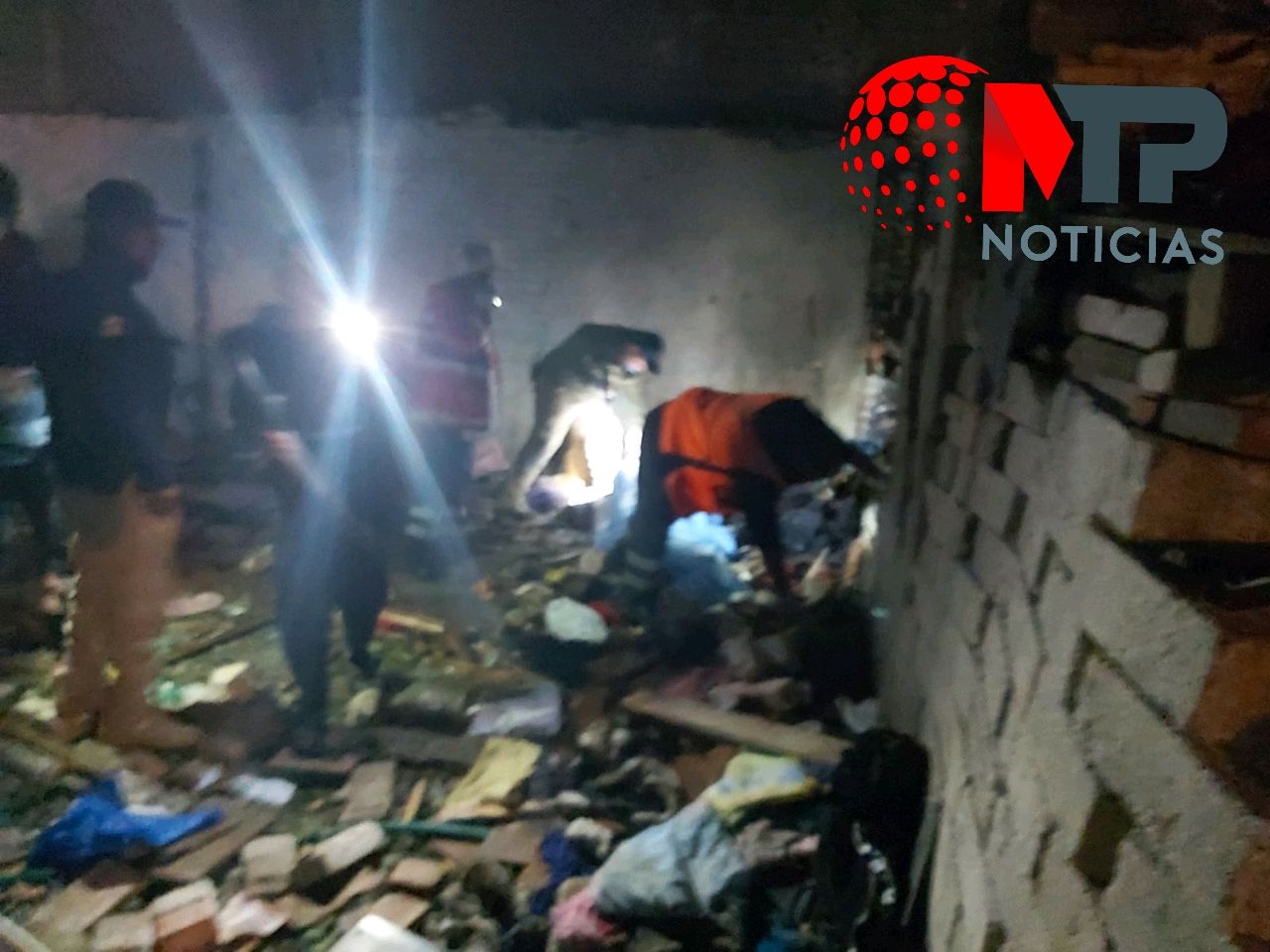 Explosión en Santa María Zacatepec,  Juan C. Bonilla,  Puebla