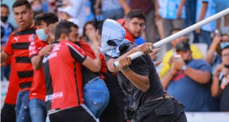 Ataque barra de Querétaro a aficionados del Atlas