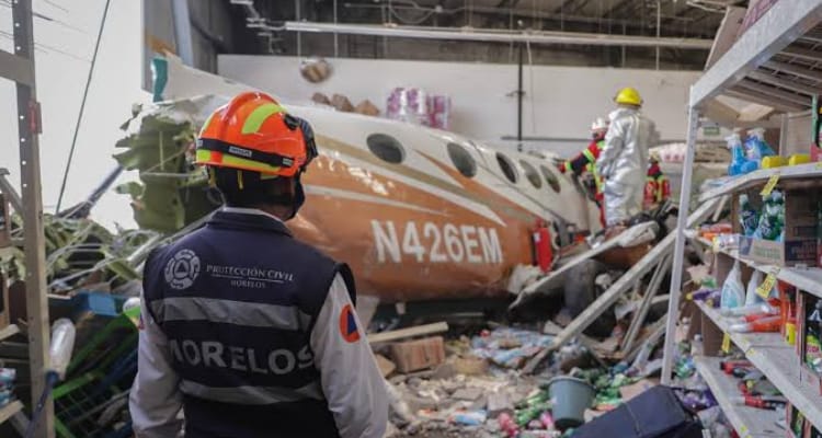 Avioneta se desploma en Morelos