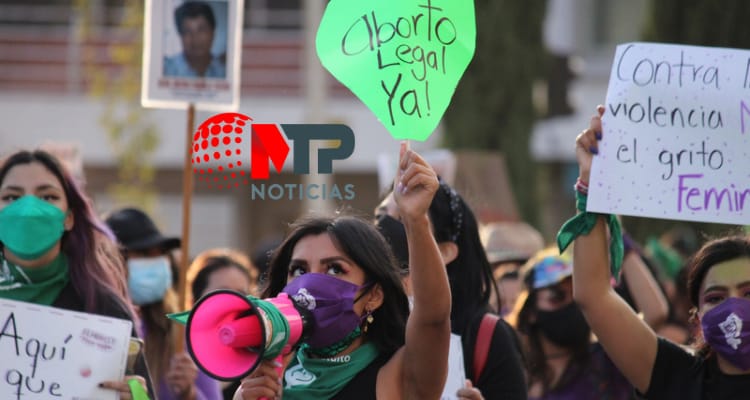 Marcha feminista del 8M en Puebla