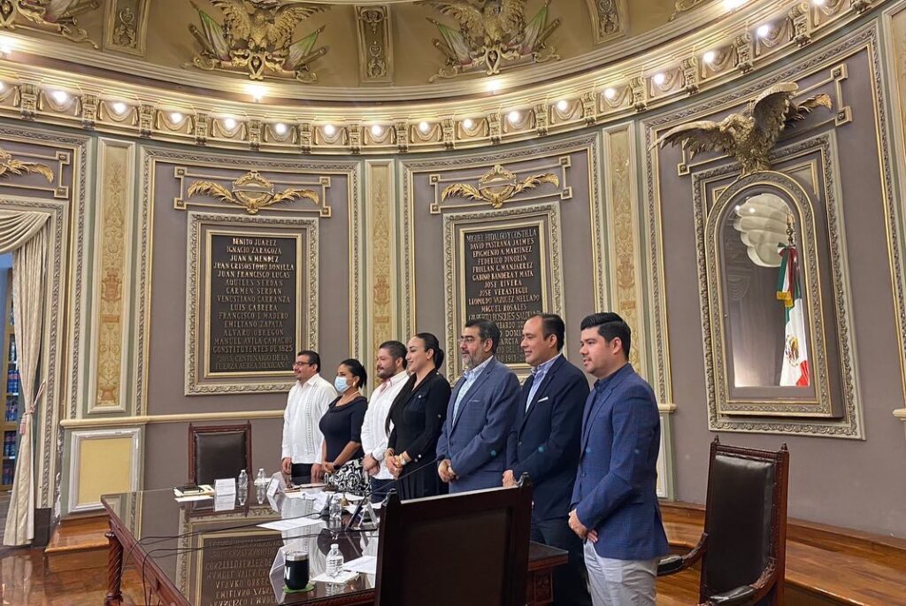 Impugnara Congreso de Puebla resolucion por violacion a veda por Revocacion de Mandato