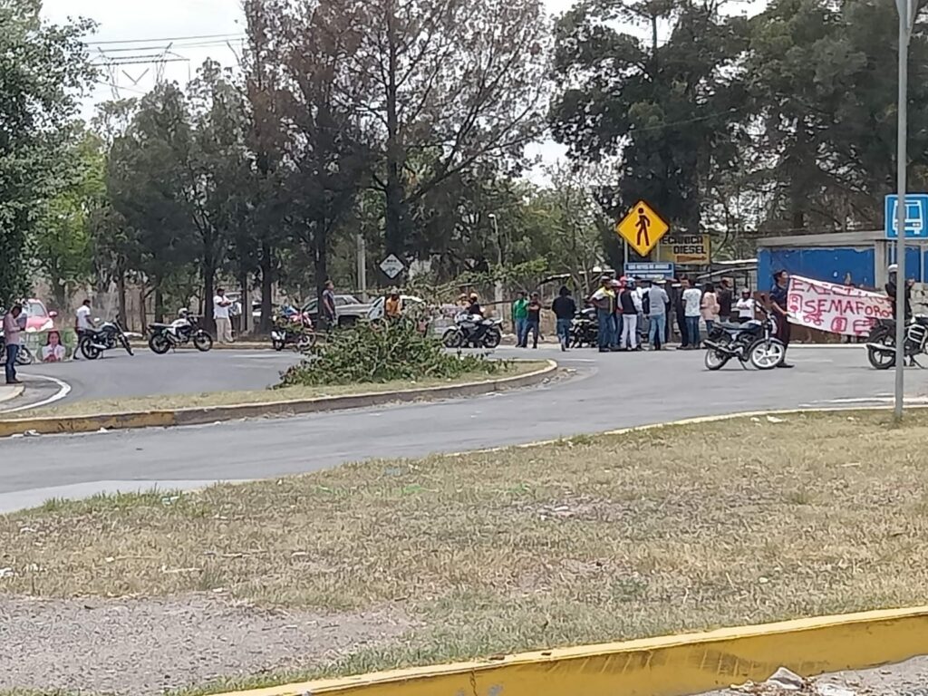Motociclista es arrollado dos veces en Acatzingo