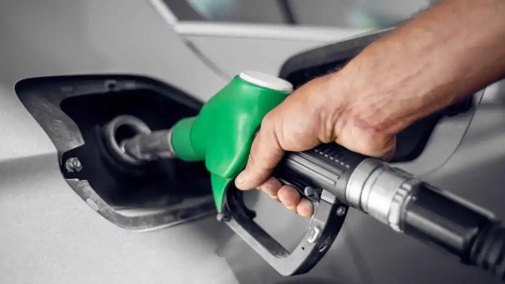 ¿A cuánto llegará la gasolina en 2023?