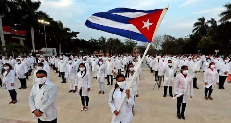 AMLO habla sobre contratación de médicos cubanos