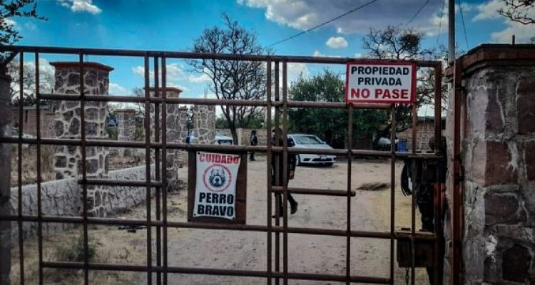 Localizan 18 cuerpos en fosa clandestina en Guanajuato