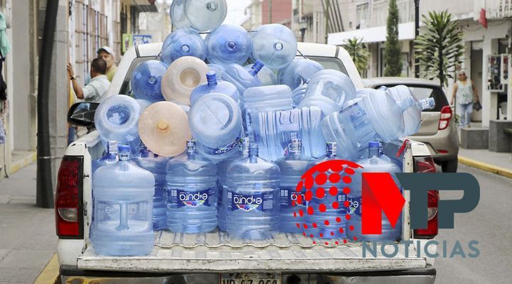 Con o sin agua ante escasez garrafones se venden hasta en 700 pesos en NL