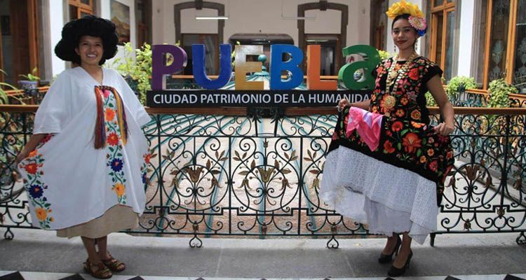 Guelaguetza calenda mezcal folclor oaxaqueño Puebla