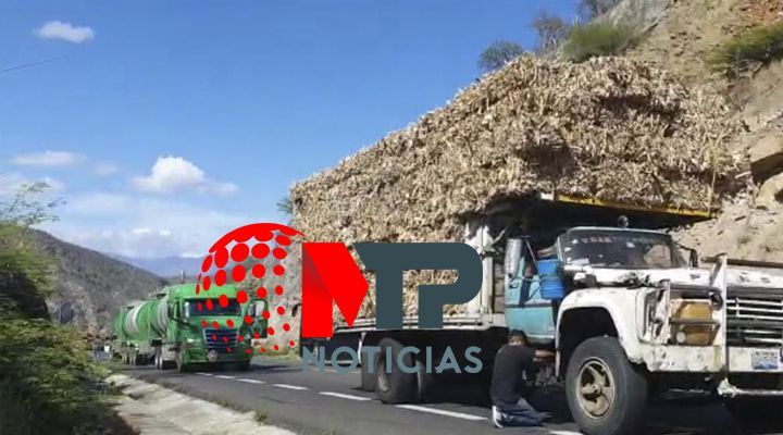 Vuelven a cerrar la Cuacnopalan-Oaxaca a casi 24 horas de choque