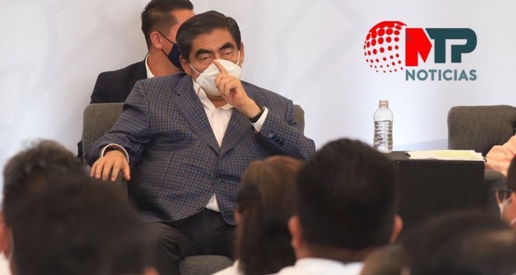 No trato con "empresarios medianos": gobernador Barbosa a los del CCE