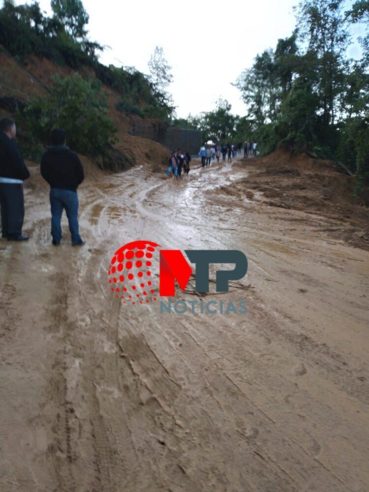 Atienden a familias afectadas por las lluvias en Eloxochitlán