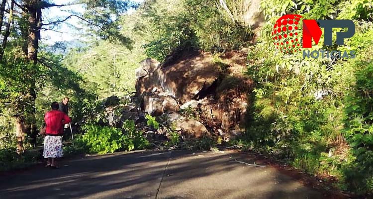 cerrada carretera tlatlauqui mazatepec deslave lluvias carreteras