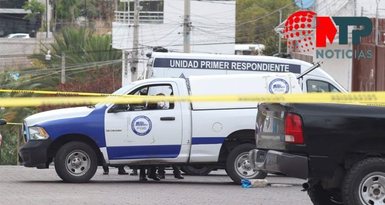 Asesinan a balazos a comerciante frente a su negocio en San Andrés Cholula