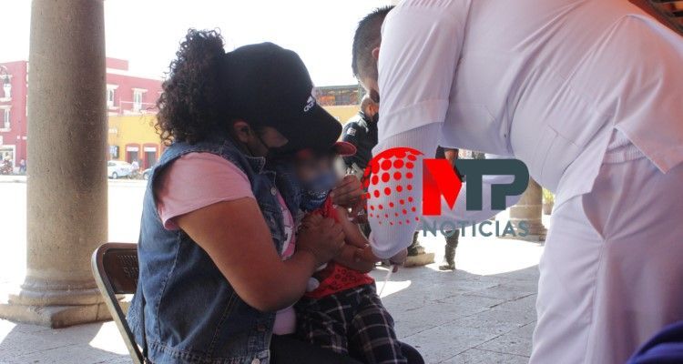 Aplicarán vacuna contra la Covid a menores en Puebla