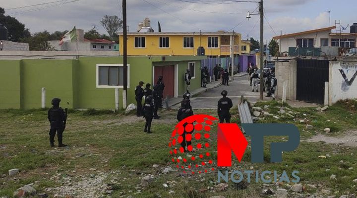 Catean viviendas en Acajete tras aseguramiento de 4 polleros y 80 migrantes