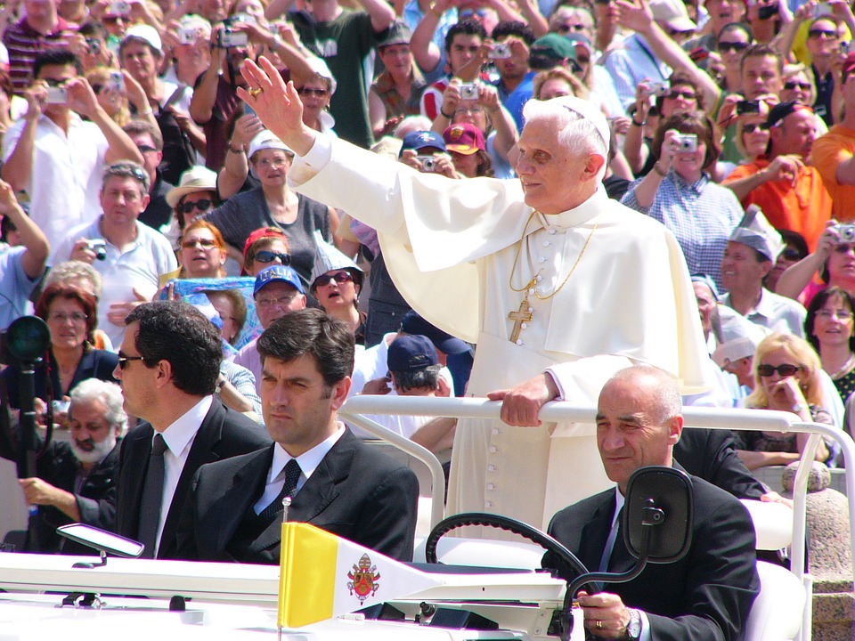 Joseph Aloisius Ratzinger muere Papa Benedicto XVI