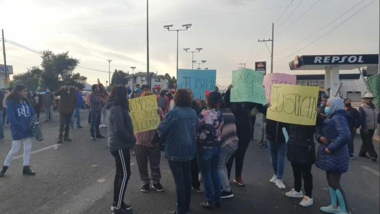 Bloqueo via corta santa ana tlaxcala