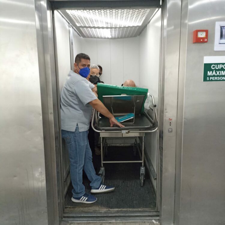 Pacientes atrapados en elevador IMSS La Margarita