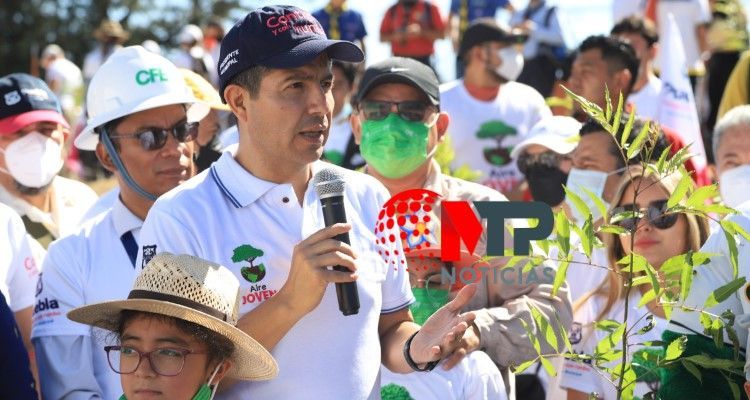 Eduardo Rivera y reforestación en Puebla