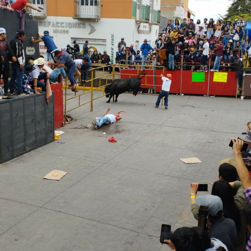 Huamantlada deja 9 heridos; uno de ellos es poblano y menor de edad