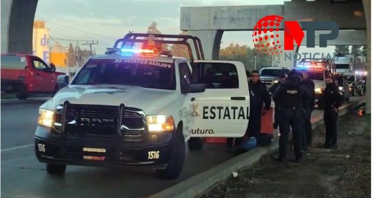 Cadáver maniatado en la México-Puebla