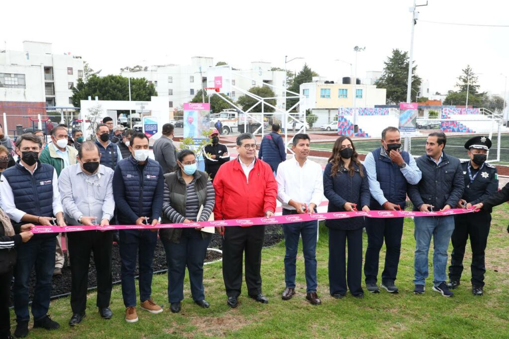 Eduardo Rivera rehabilita complejo deportivo