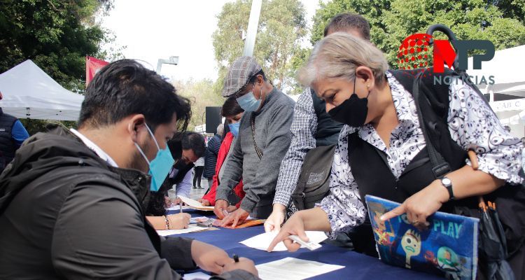 Feria del empleo Puebla parque Juárez