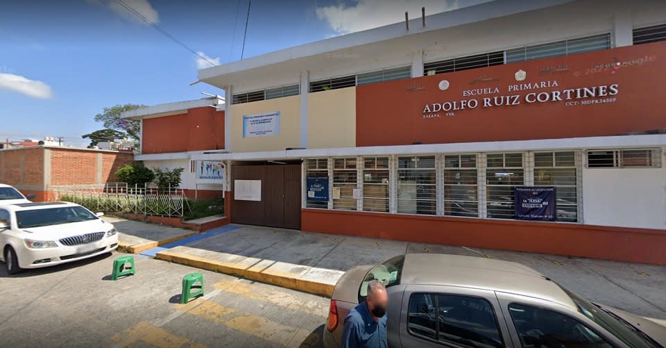 Sicarios asesinan a maestra frente a primaria en Veracruz