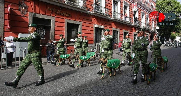FOTOS: así fue el desfile cívico militar en Puebla