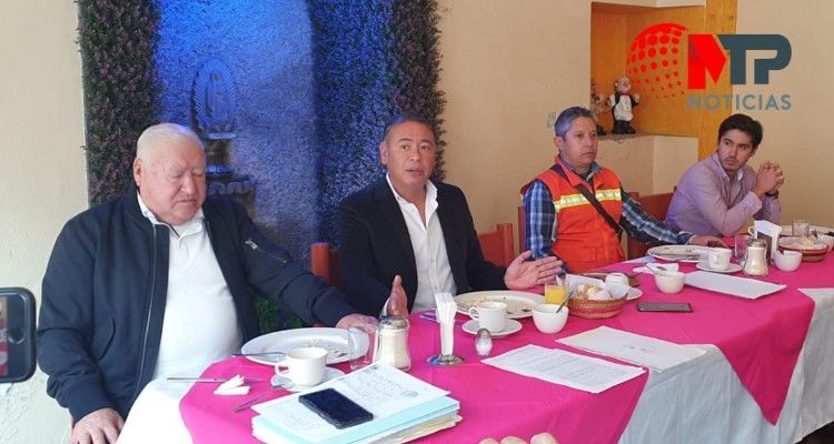Notario Geudiel Jiménez despoja terrenos en Cuautlancingo