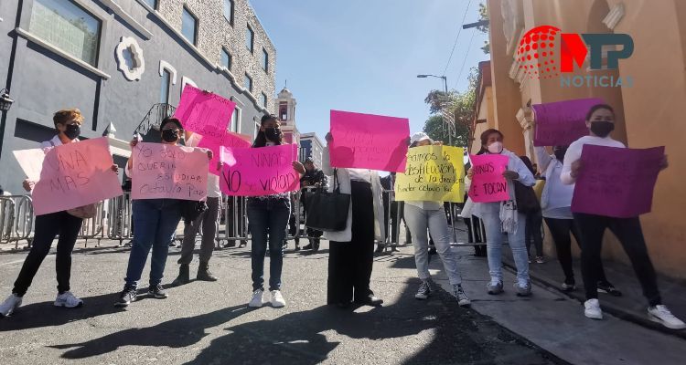 Familiares de menor 'violada' en kínder de Puebla acusan que la directora la besaba en la boca