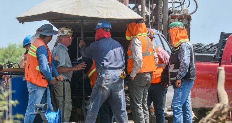 Rellenarán mina en Coahuila tras rescatar cuerpos de 10 mineros atrapados