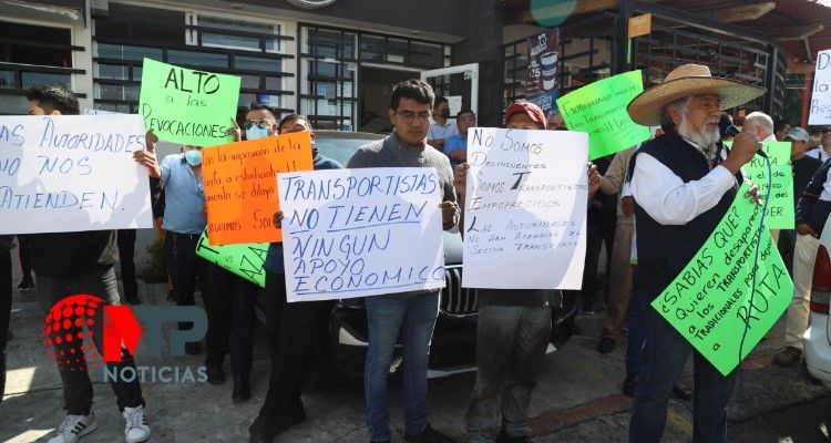 Transportistas en Puebla, aumento de pasaje