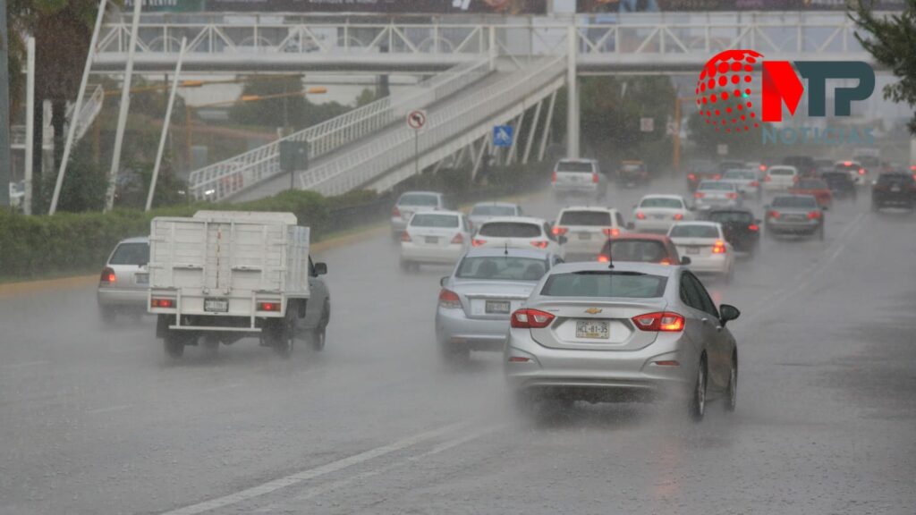 Alertan por cuatro dias de lluvias intensas en Puebla