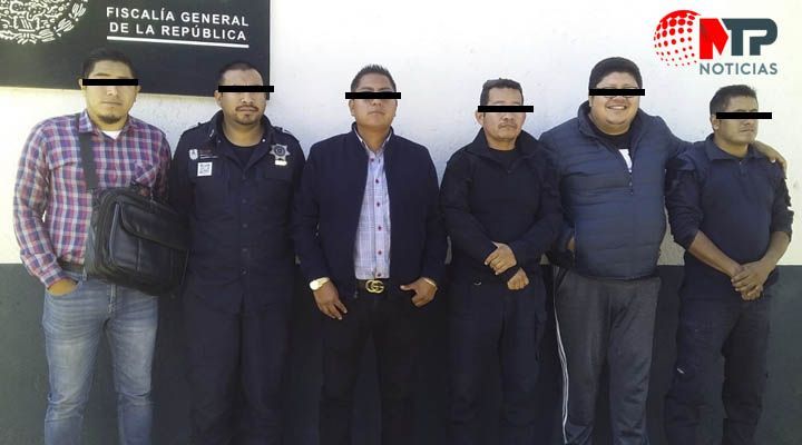 Quedan libres policias de Veracruz detenidos por robo a trailer