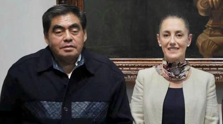 Claudia Sheinbaum en Puebla: firma convenio con el gobernador Barbosa y da una conferencia magistral