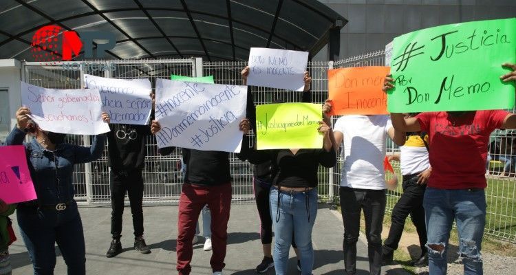 Familiares de don Memo, detenido en Villa Frontera, se manifiestan y exigen su liberación