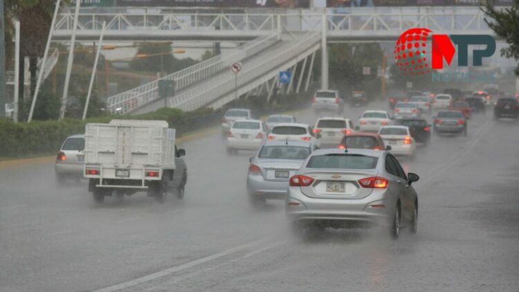 Alertan por cuatro días de lluvias intensas en Puebla