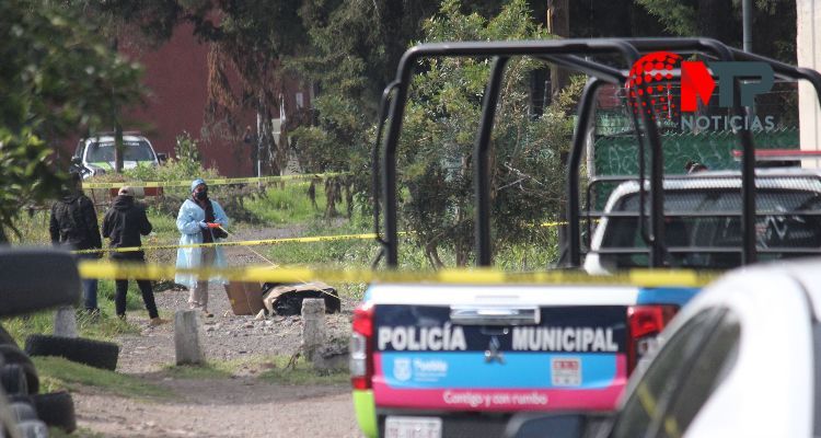 Hallan cadáver en caja de cartón en la Cleotilde Torres, Puebla