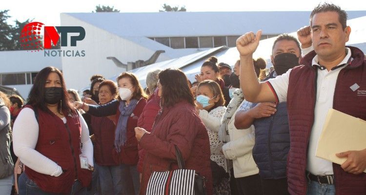 Qué reclaman los maestros del SNTE en Puebla