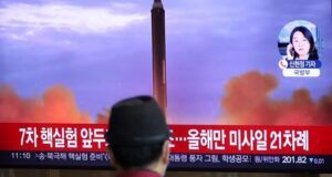 Suman nueve lanzamientos de misiles de Corea del Norte al mar de Japón