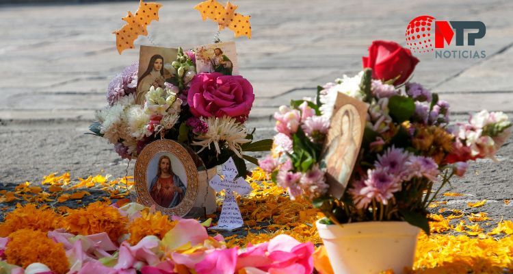 Con altares recuerdan a Santi y Daniela, niños que murieron por caídas de árboles en Puebla