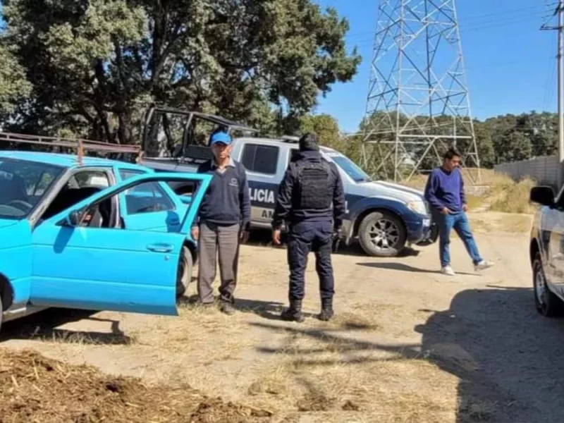 Policías de Amozoc recuperan vehículo robado