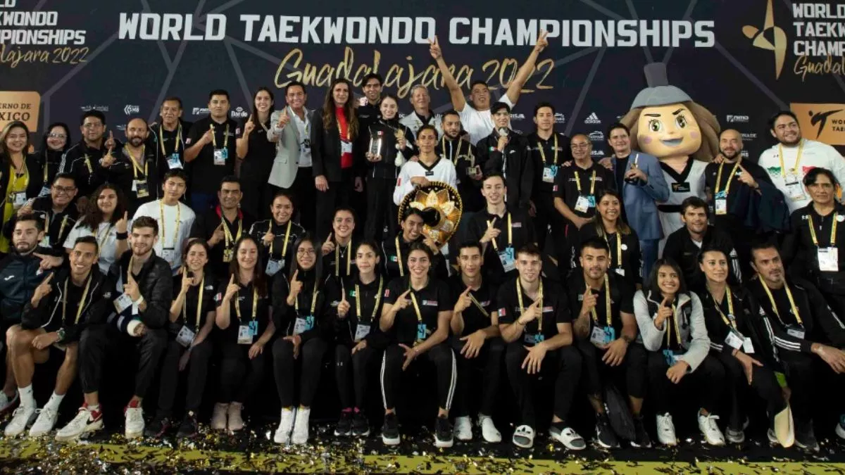 “Un orgullo para México": AMLO celebra campeonato de mexicanos en Taekwondo