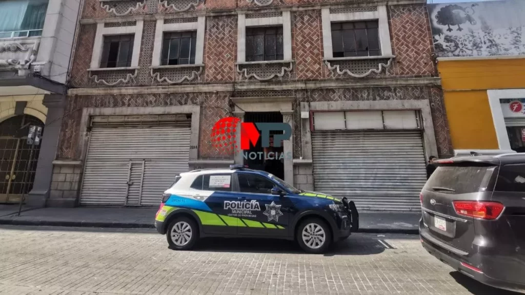 Hallan cuerpo de mujer al interior de su vivienda en centro de Puebla