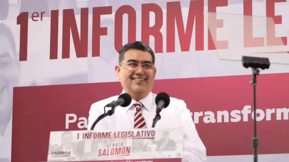Sergio Salomón muestra músculo político en informe legislativo en Tepeaca
